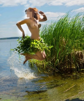 У меня есть все, чтобы удовлетворить все ваши желания. Встречусь с вами в Москве, где создам неповторимую ночь для нас двоих.
Мои услуги включают глубокий оральный секс, классический секс в разных позах, массаж и многое другое. Я гарантирую полное удовлетворение и полное конфиденциальность.
У меня есть отличные отзывы от моих предыдущих клиентов. Фото полностью соответствуют реальности.
Возможностей у меня много и я уверена, что смогу удовлетворить ваши самые сокровенные фантазии.
Обращайтесь ко мне и вы не пожалеете. Жду вас в Москве! 💋🔥🌹 Полина